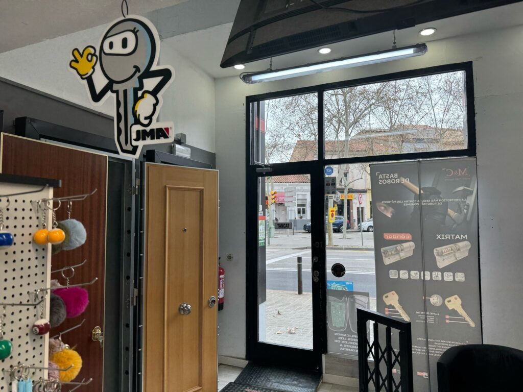 Cerrajería Reyes Sabadell | Soluciones de Cierre y Seguridad Integral | Acuda a Su Local Comercial en Sabadell.