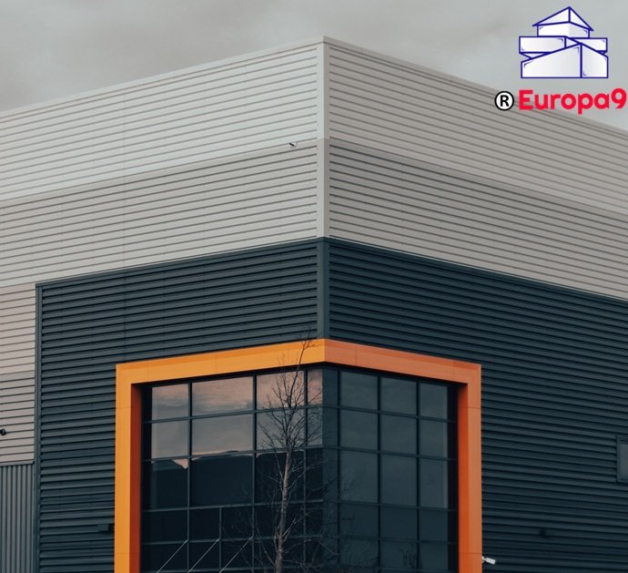 Montaje técnico de paramento industrial en Sagunto por nuestros especialistas facultados.